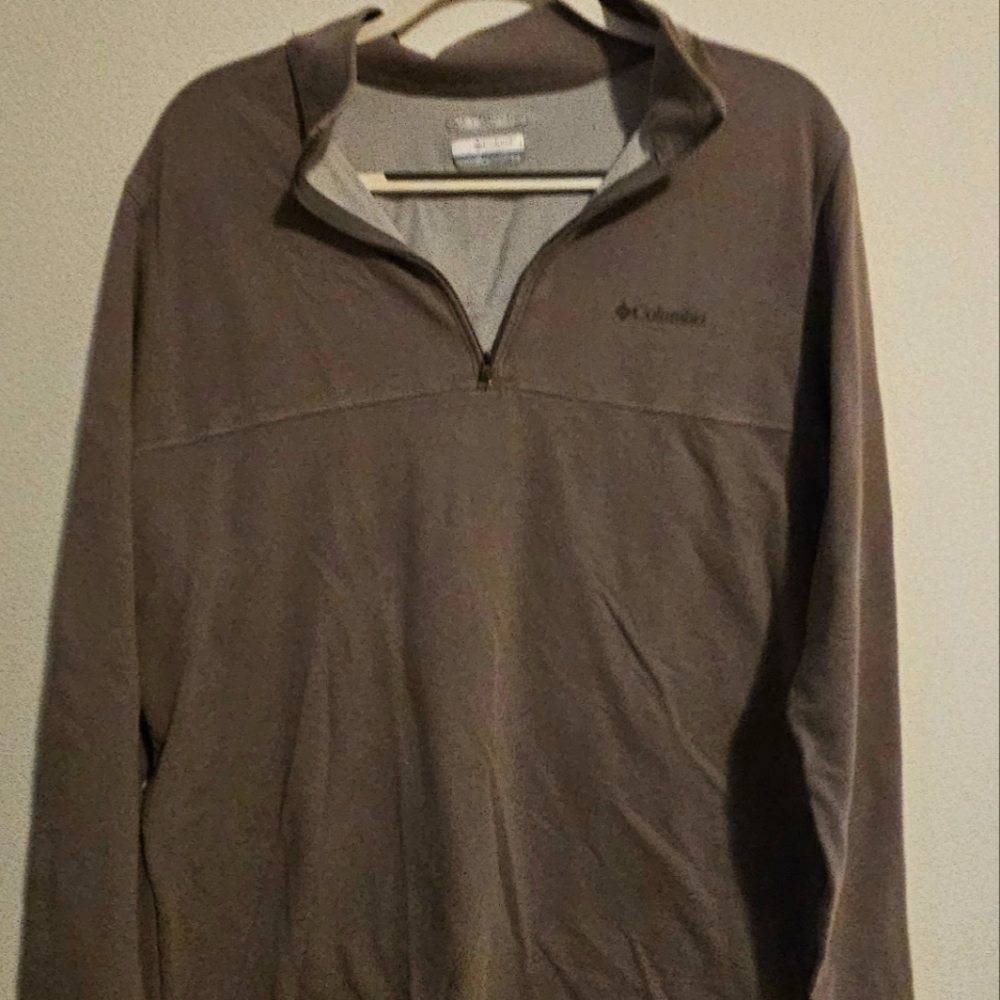Columbia pullover